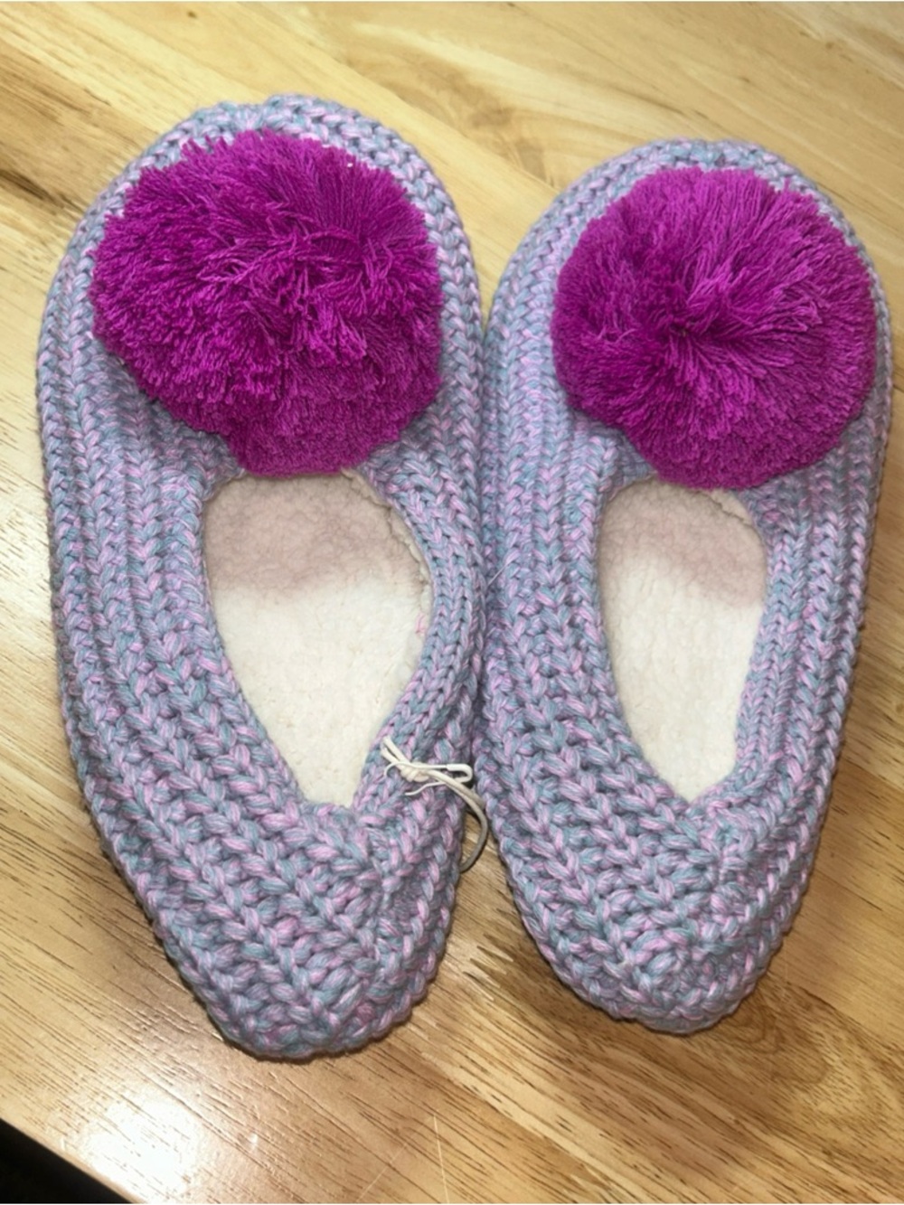 NEW Verloop SUPER Knit POM POM SLIPPERS M/L  PINK BLUE PURPLE Size 8 9 10 Womens